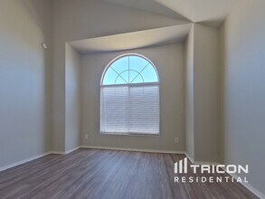 6545 W Winslow Ave in Phoenix, AZ - Building Photo - Building Photo