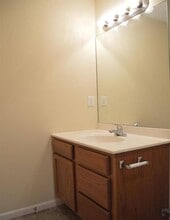 24186 Thistle Ln in St. Robert, MO - Building Photo - Building Photo