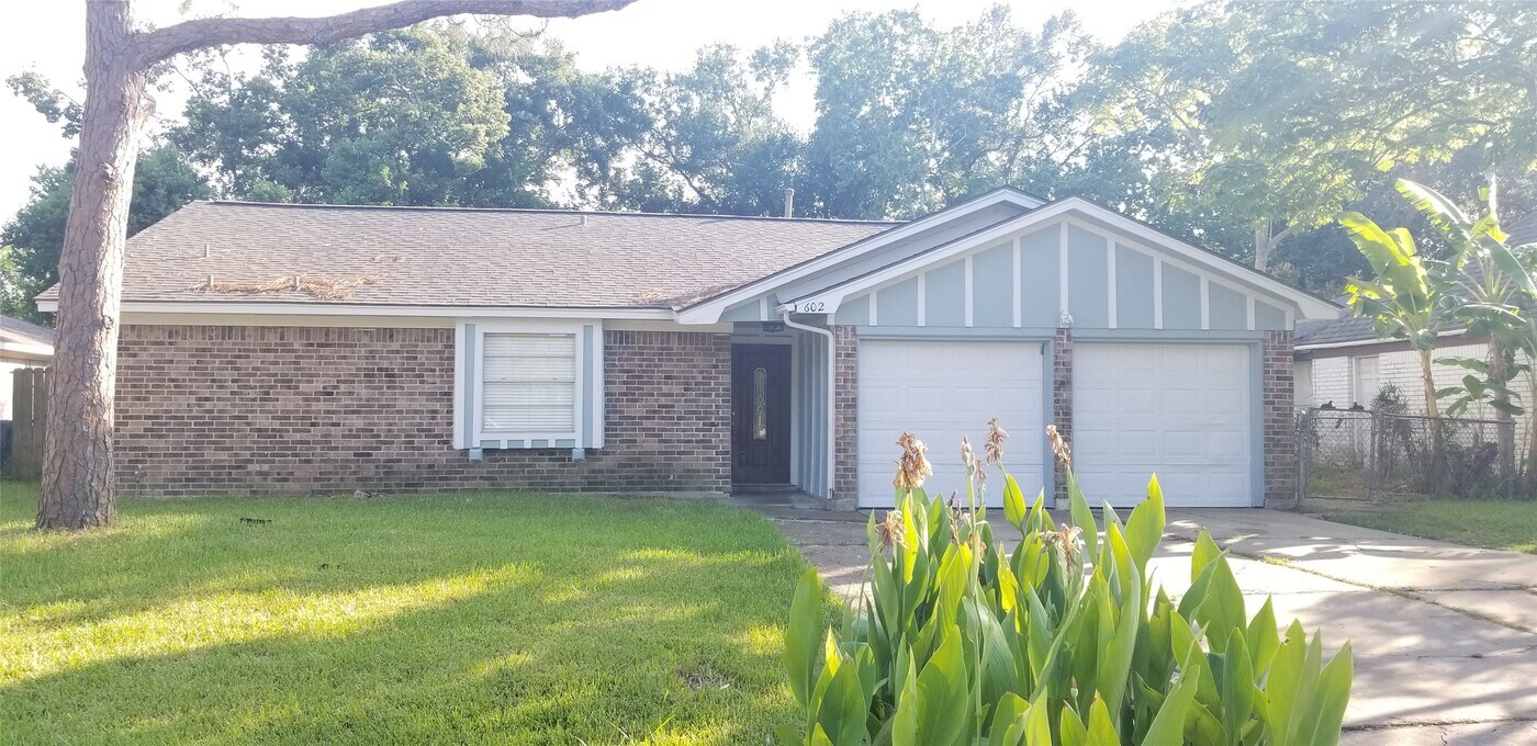602 Kirkwood St in Missouri City, TX - Building Photo