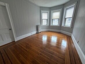 41 Park St, Unit 6 in Brookline, MA - Foto de edificio - Building Photo