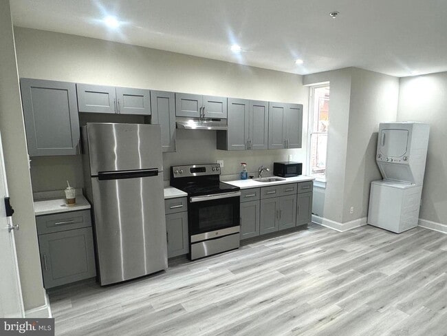 3857 N Broad St in Philadelphia, PA - Building Photo - Building Photo