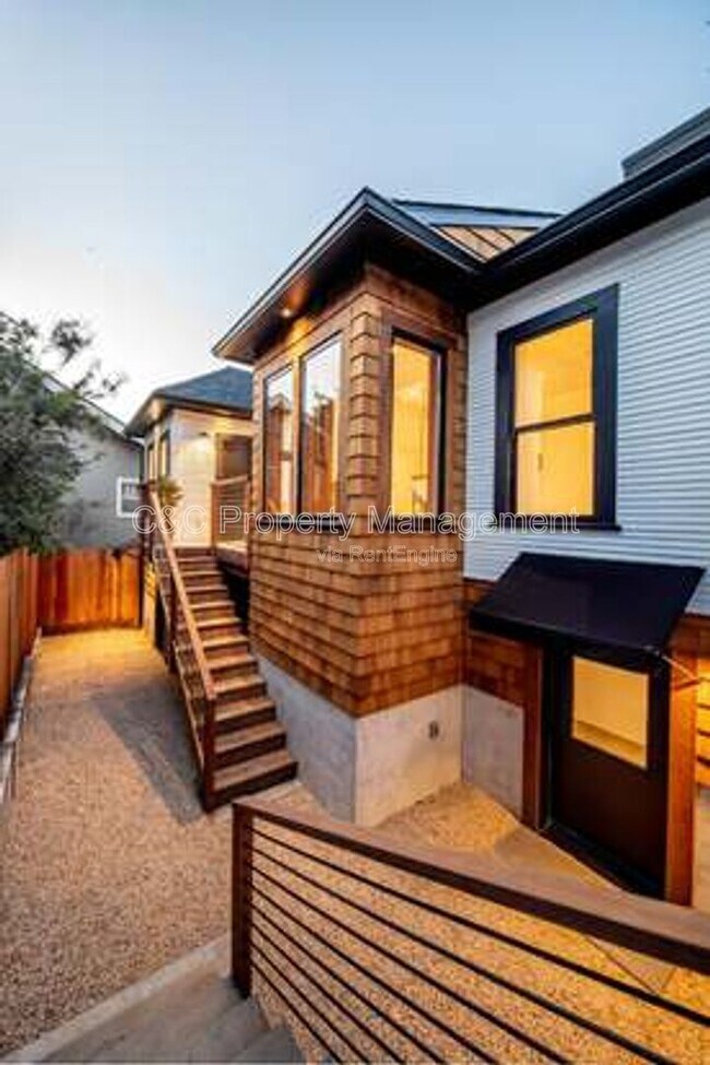 318 18th St in Pacific Grove, CA - Building Photo - Building Photo