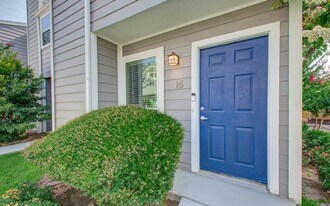 5807 Beverly Hill St in Houston, TX - Building Photo