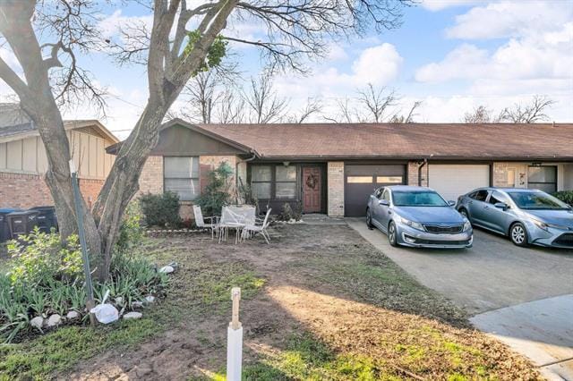 property at 6510 Oak Forest Ct