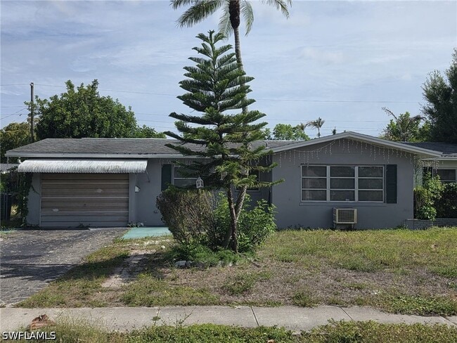 property at 33 Broadway Cir