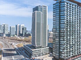 Garrison Point in Toronto, ON - Building Photo