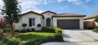 817 Hartlepool Ave in Bakersfield, CA - Building Photo