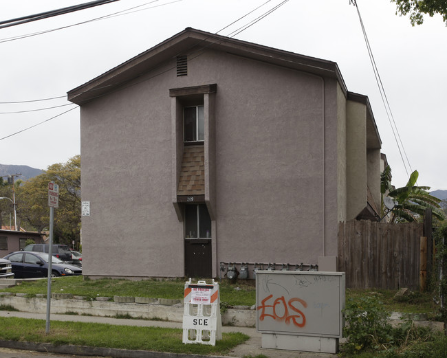 209 S Voluntario St in Santa Barbara, CA - Building Photo - Building Photo