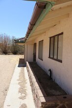19275 Symeron Rd in Apple Valley, CA - Building Photo - Building Photo