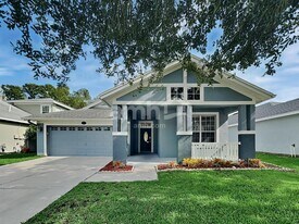 4812 Sky Blue Dr in Lutz, FL - Building Photo