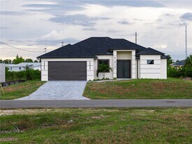 903 NE 23rd St in Cape Coral, FL - Building Photo