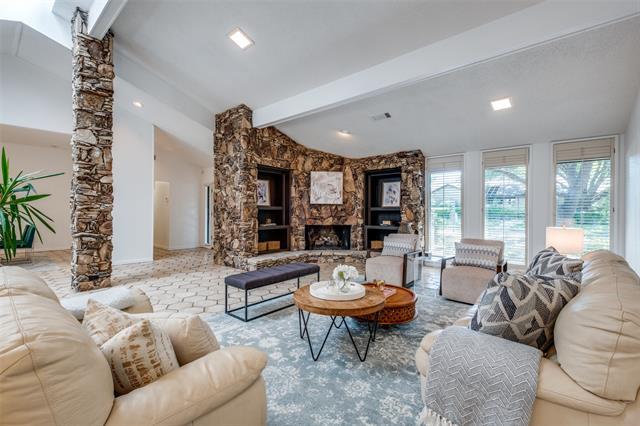 12219 Marbrook Dr in Dallas, TX - Building Photo - Building Photo