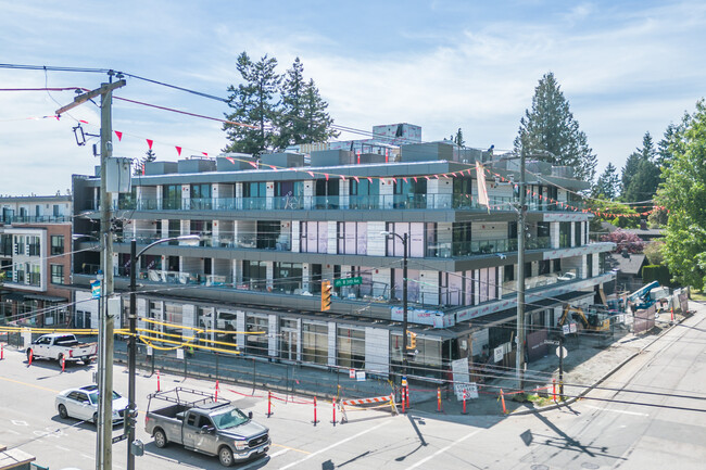 Dunbar at 39th in Vancouver, BC - Building Photo - Building Photo