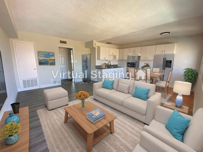1226 W 98th St
