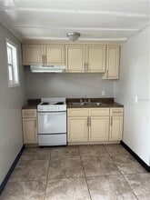 14854 17th St in Dade City, FL - Building Photo - Building Photo