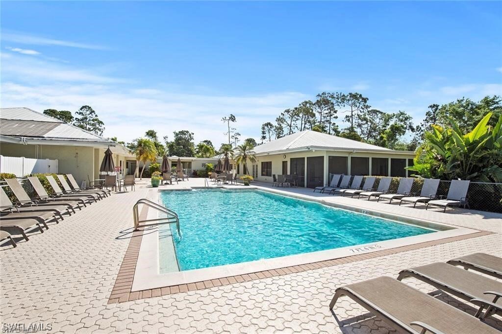 3675 Stone Way in Estero, FL - Building Photo