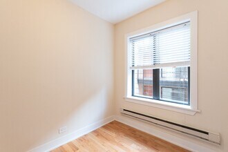 3732 N Pine Grove Ave, Unit J00W in Chicago, IL - Building Photo - Building Photo