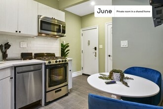 Room in Shared 3 bed/1 bath home, Unit C in New York, NY - Foto de edificio - Building Photo
