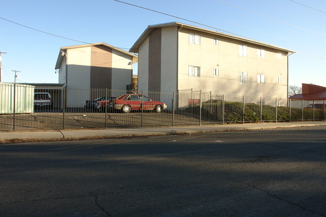 3003-3011 E Columbia Ave in Spokane, WA - Building Photo - Building Photo