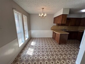 2301 N Woods St in Sherman, TX - Building Photo - Building Photo