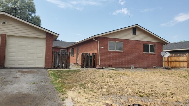 5000 Gatewood Dr, Unit 5000 Gatewood