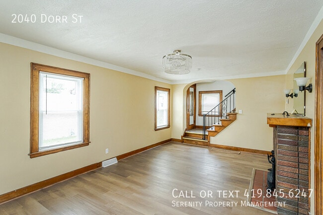 2040 Dorr St in Toledo, OH - Building Photo - Building Photo