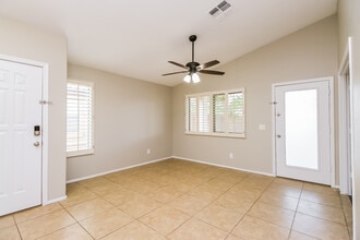 882 E Taylor Trail in San Tan Valley, AZ - Building Photo - Building Photo