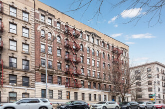 517-519 W 176th St in New York, NY - Foto de edificio - Building Photo
