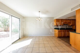 8647 E Fillmore St in Scottsdale, AZ - Foto de edificio - Building Photo