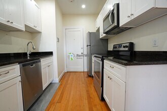 1218 Commonwealth Ave, Unit 5 in Boston, MA - Building Photo - Building Photo