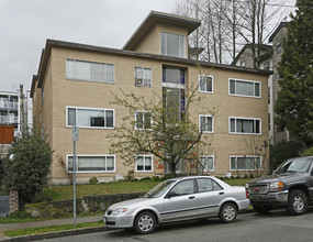 503 Agnes St in New Westminster, BC - Building Photo - Primary Photo