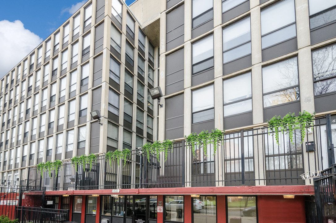 Eastwood Garden Apartments in Chicago, IL - Foto de edificio