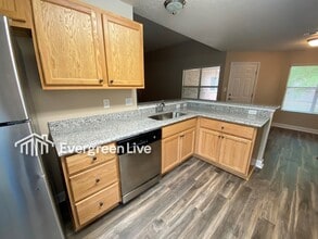 558 Carrier Dr in Pensacola, FL - Building Photo - Building Photo