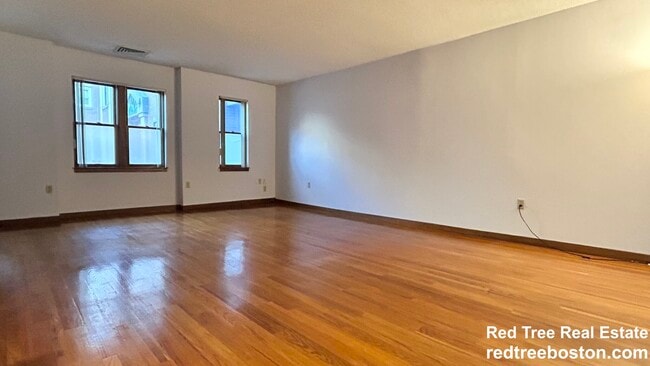 28 Parkman St, Unit 2 in Brookline, MA - Building Photo - Building Photo