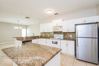 623 Cotulla Dr in Kissimmee, FL - Building Photo - Building Photo