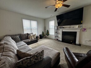 407 Cattle Ranch Ln in Jacksonville, NC - Building Photo - Building Photo