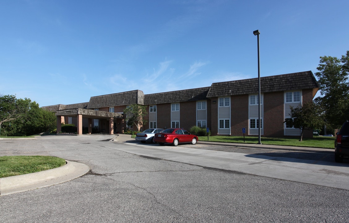 Arbour Court Retirement Community at Alvamar in Lawrence, KS - Building Photo