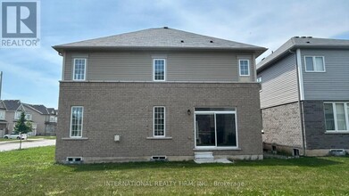 30 Sara Dr in Thorold, ON - Building Photo - Building Photo