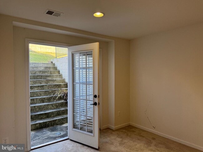 3238 Fledgling Cir in Woodbridge, VA - Building Photo - Building Photo