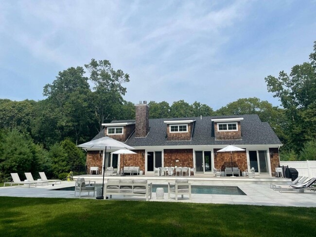 property at 72 Talmage Farm Ln