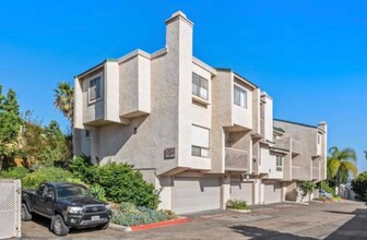 709 Copper Dr in Vista, CA - Building Photo - Building Photo