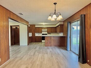 605 S Tool Dr in Tool, TX - Building Photo - Building Photo