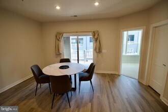 4619 Olivine Dr in Chantilly, VA - Building Photo - Building Photo