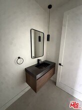 3846 Bentley Ave in Culver City, CA - Foto de edificio - Building Photo