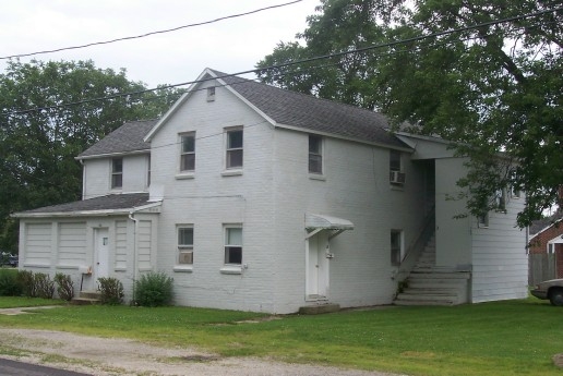 102 3rd St in Genoa, OH - Building Photo