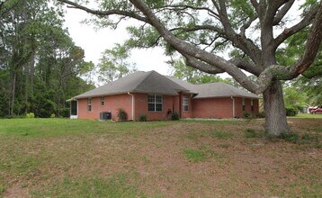 174 Emmons Ln in Pensacola, FL - Building Photo - Building Photo