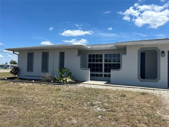 101 Cousley Dr SE in Port Charlotte, FL - Building Photo - Building Photo