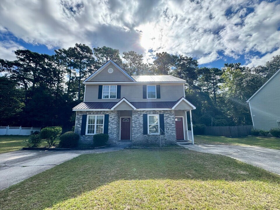 40 Brandy Mill Way in Pawleys Island, SC - Building Photo