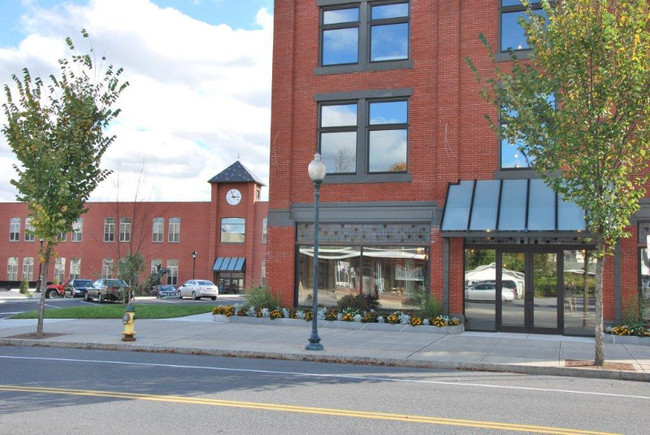 Glen Street Associates in Glens Falls, NY - Building Photo - Building Photo