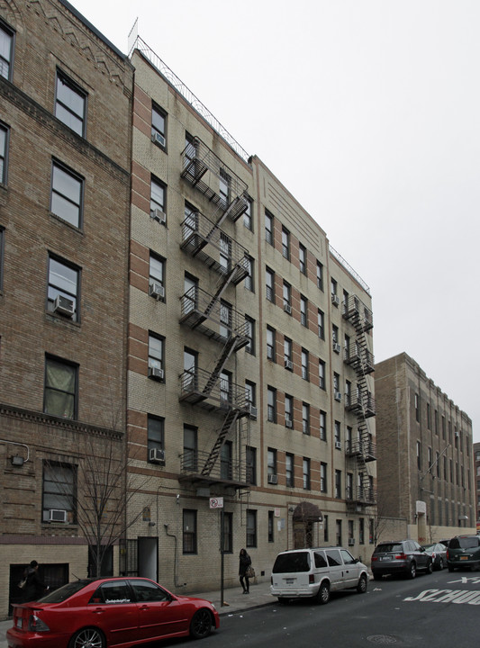 42 Thayer St in New York, NY - Building Photo